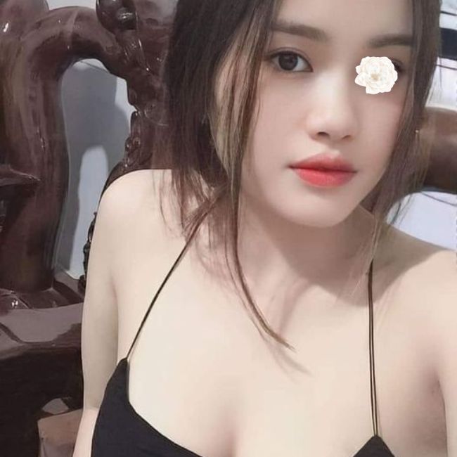 Huỳnh Nga - Bạn gái Ninh Phúc tươi xanh